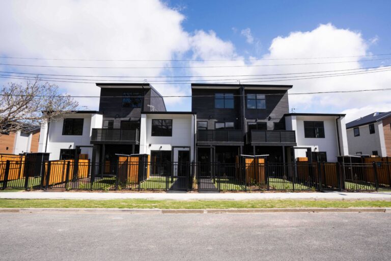 14 Rainey Grove